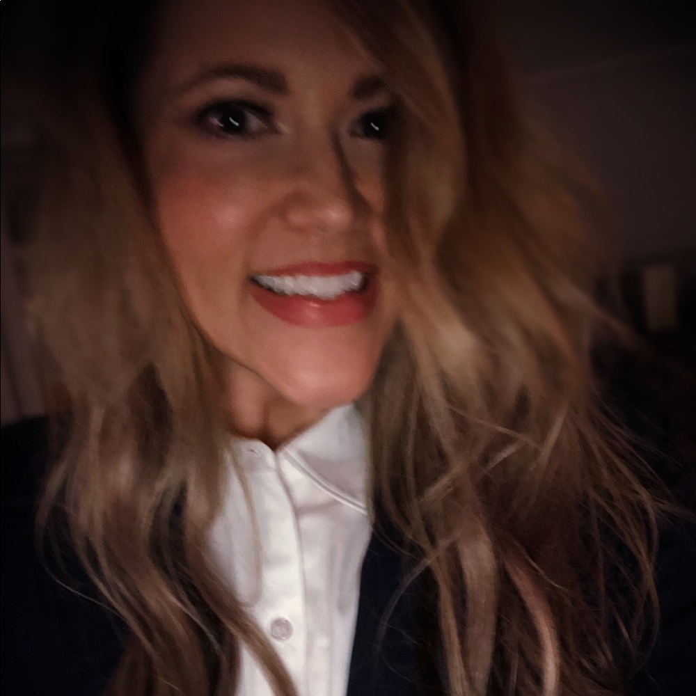 Meet your Posher, Julia